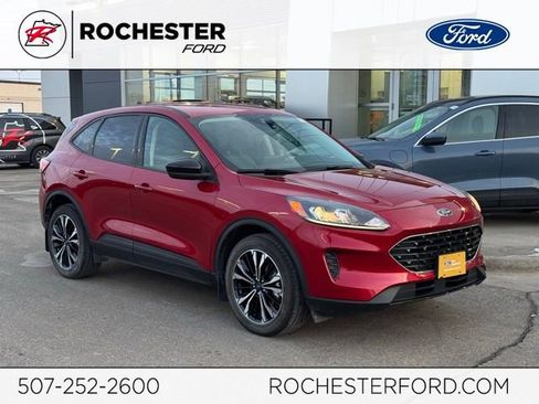 Certified 2022 Ford Escape SE w/ SE Sport Appearance Package image 1