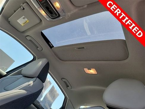 Used 2024 Hyundai Elantra Limited image 14