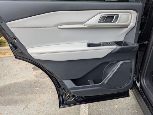 New 2026 Ford Explorer Active image 24