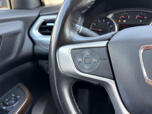 Used 2020 GMC Acadia SLE FWD image 13