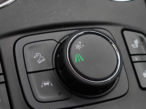 Used 2023 GMC Terrain SLT image 24