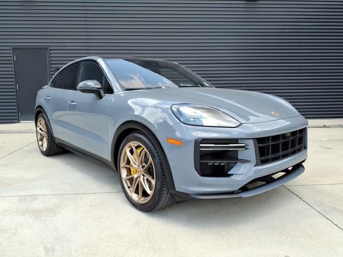 Certified 2024 Porsche Cayenne Turbo GT AWD/4WD image 8