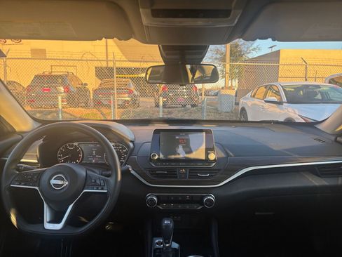 Used 2023 Nissan Altima 2.5 SV image 32