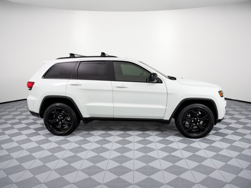 Used 2019 Jeep Grand Cherokee Laredo RWD image 8