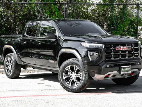 Used 2023 GMC Canyon AT4 w/ Canyon Safety Plus Package image 9