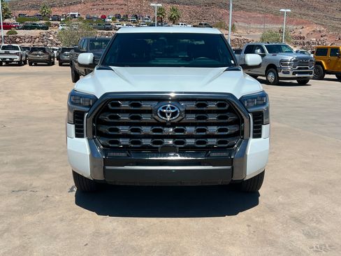 Used 2022 Toyota Tundra Platinum w/ Advanced Package AWD/4WD image 9