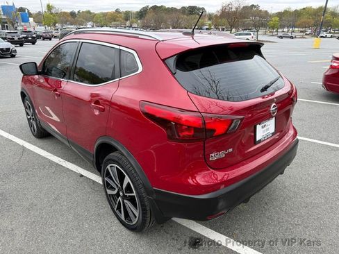 Used 2017 Nissan Rogue Sport SL image 7