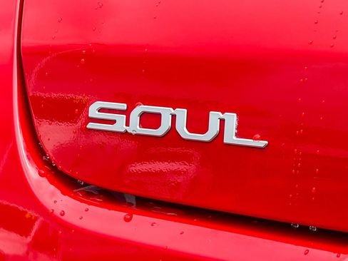 Used 2023 Kia Soul S FWD image 10