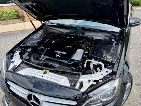 Used 2016 Mercedes-Benz C 300 4MATIC Sedan image 21