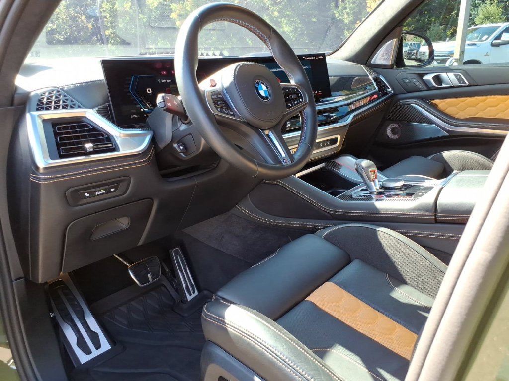 Used 2026 BMW X5 M Competition w/ Executive Package AWD/4WD image 15