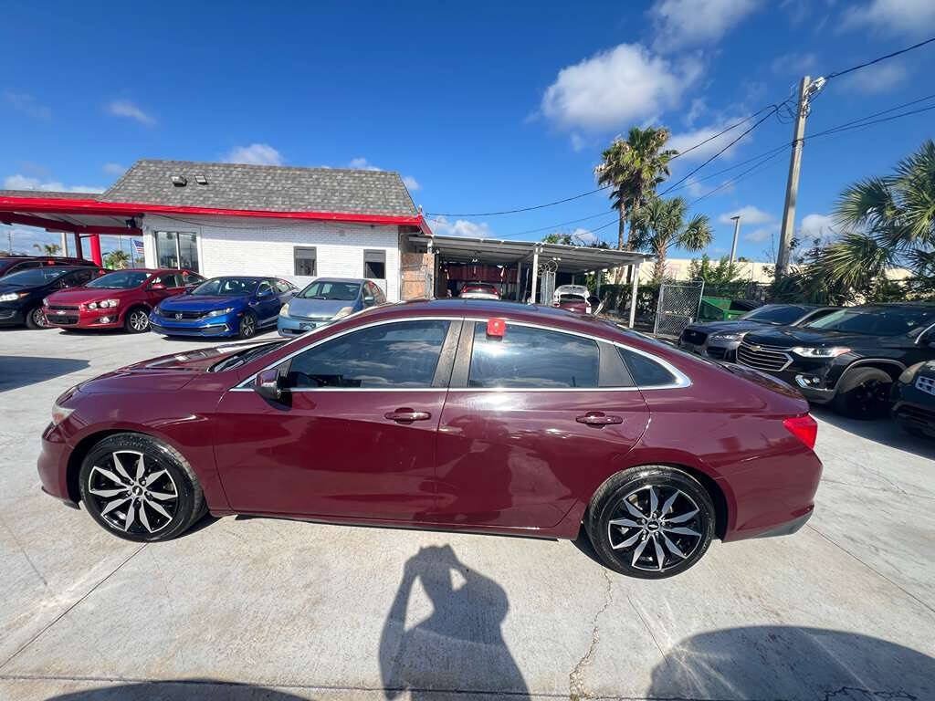 Used 2016 Chevrolet Malibu LT w/ Leather Package FWD image 6