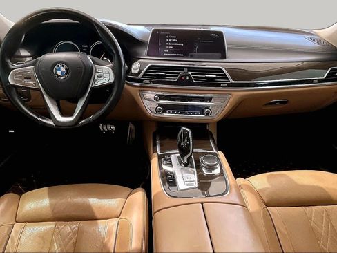 Used 2016 BMW 740i RWD image 16