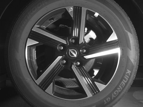 Used 2025 Nissan Sentra SV FWD image 14