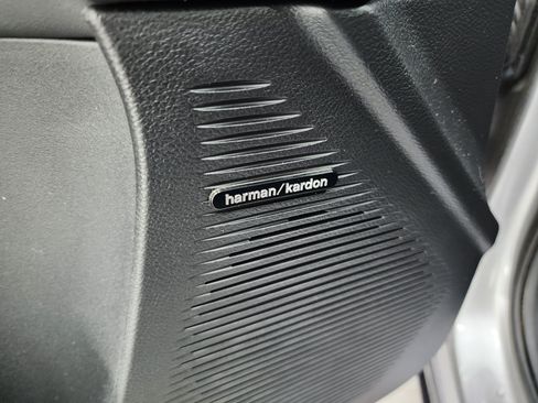 Used 2017 Dodge Challenger SRT Hellcat RWD image 35
