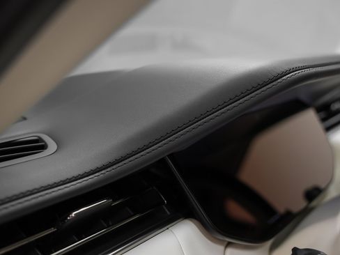 Used 2024 Land Rover Range Rover SV image 44