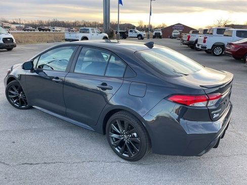 Used 2025 Toyota Corolla SE image 7