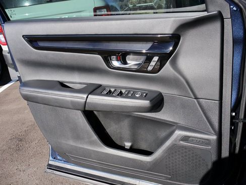 Certified 2025 Honda CR-V EX-L image 31