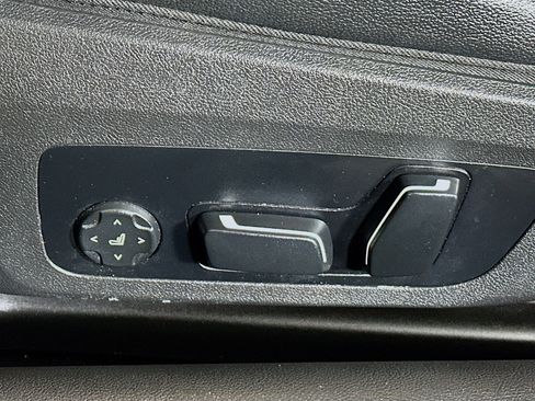 Used 2025 BMW 430i Coupe image 13