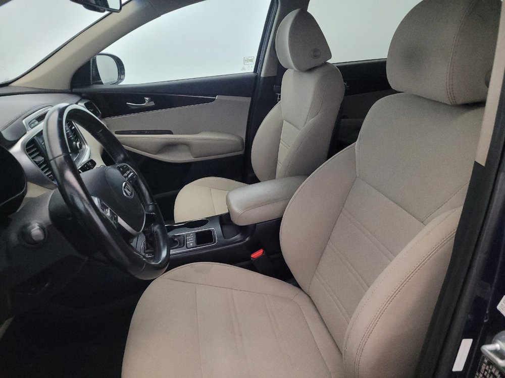Used 2019 Kia Sorento AWD w/ LX Convenience Package image 17