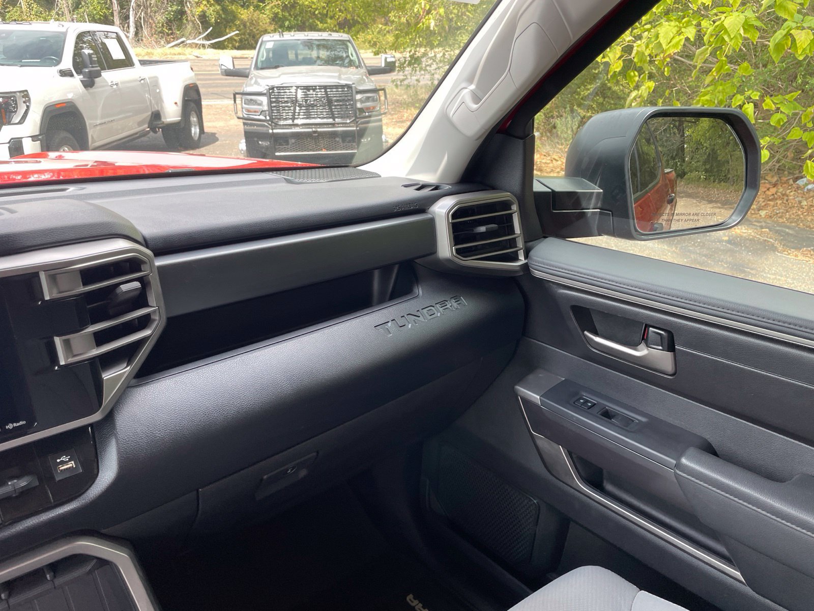 Used 2022 Toyota Tundra SR5 AWD/4WD image 31