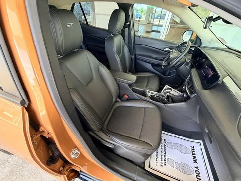 Used 2024 Buick Encore GX Sport Touring AWD/4WD image 23