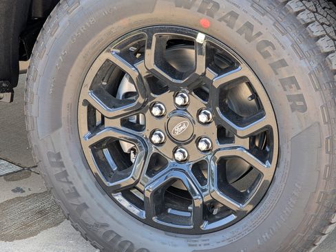 New 2025 Ford F150 XLT w/ Equipment Group 301A Standard image 10