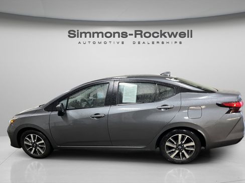 Used 2025 Nissan Versa SV image 8