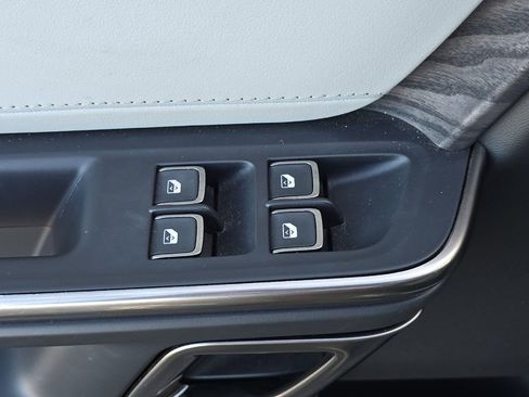 Used 2023 Rivian R1S Adventure image 11