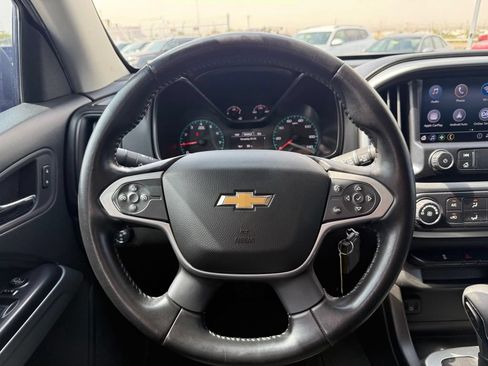 Used 2022 Chevrolet Colorado LT w/ LT Convenience Package RWD image 16