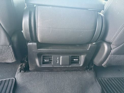 Used 2024 Chevrolet Silverado 1500 LT image 30