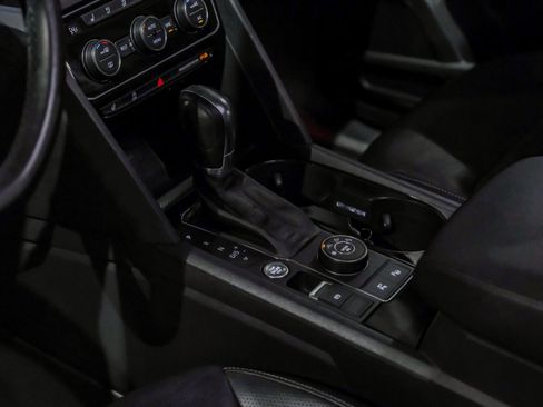 Used 2018 Volkswagen Atlas SEL Premium image 26