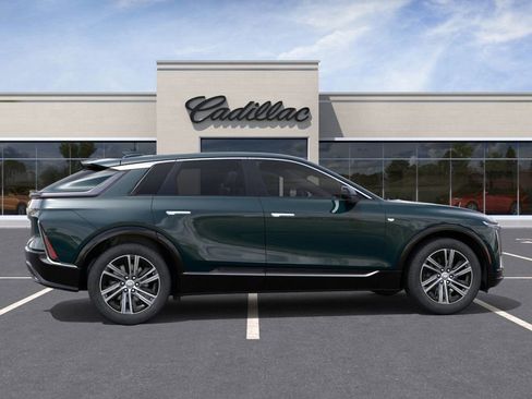 New 2026 Cadillac Lyriq Luxury image 5