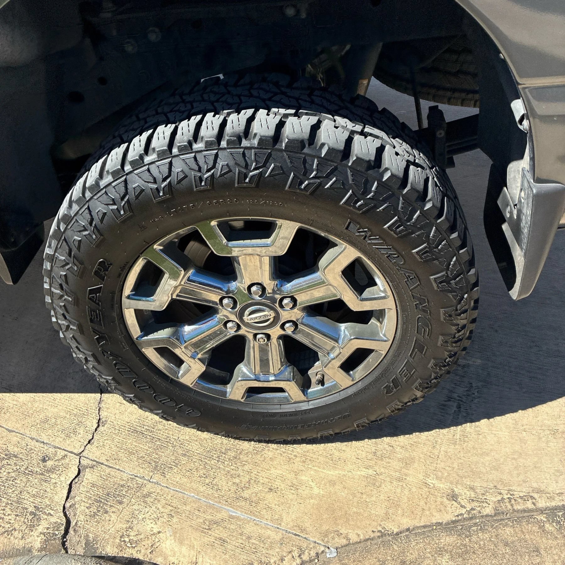 Used 2018 Nissan Titan SL w/ Texas Titan Edition AWD/4WD image 15