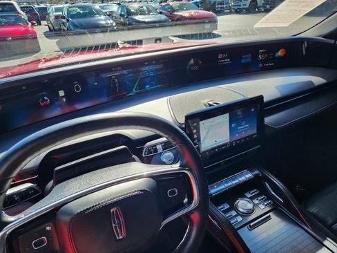 Used 2024 Lincoln Nautilus Reserve w/ Equipment Group 202A image 18