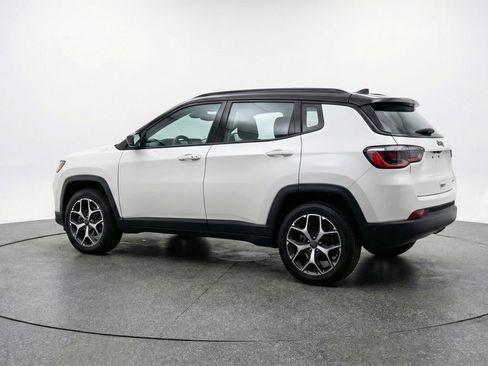 Used 2025 Jeep Compass Limited AWD/4WD image 6