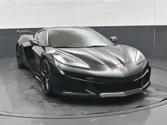 Used 2024 Chevrolet Corvette Z06 RWD image 34