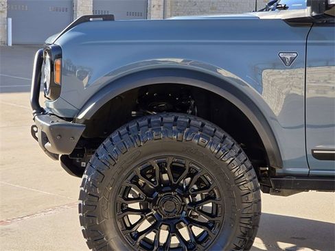 Used 2021 Ford Bronco First Edition image 5