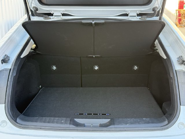 Used 2025 Toyota Prius FWD image 31