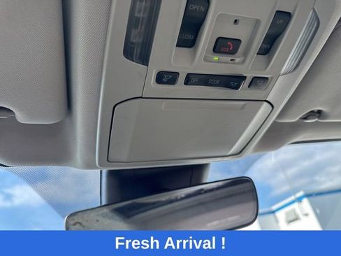 Used 2024 Toyota Highlander XLE FWD image 10