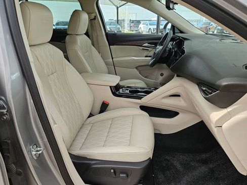 Used 2023 Buick Envision Avenir image 27