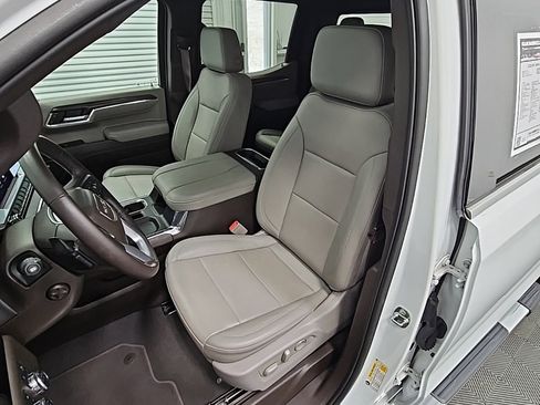 Used 2023 GMC Sierra 1500 SLT w/ SLT Premium Package image 30