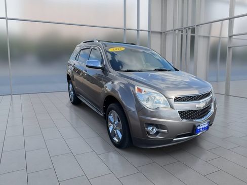 Used 2012 Chevrolet Equinox LTZ FWD image 2