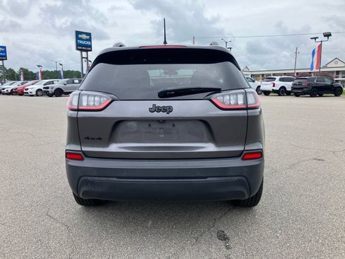 Used 2020 Jeep Cherokee Latitude Plus AWD/4WD image 7