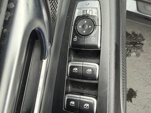 Used 2024 Kia Telluride EX w/ EX Captain's Chair Package AWD/4WD image 13