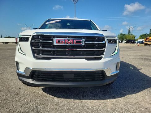 New 2026 GMC Acadia Elevation w/ Elevation Premium Package FWD image 3