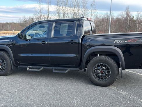 Used 2023 Nissan Frontier PRO-4X w/ Pro-4X Premium Package image 12