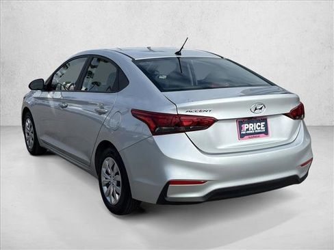 Used 2022 Hyundai Accent SE image 3