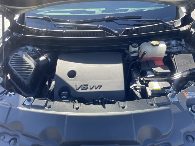 Used 2023 Chevrolet Traverse LT AWD/4WD image 26
