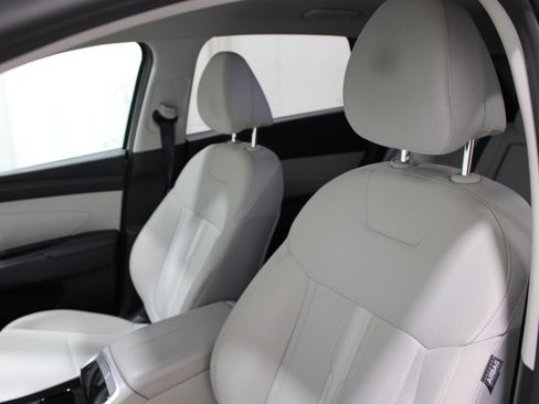 Used 2025 Hyundai Tucson SEL FWD image 4