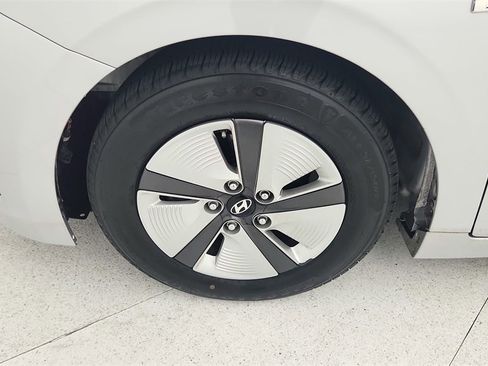 Used 2018 Hyundai Ioniq Blue image 27